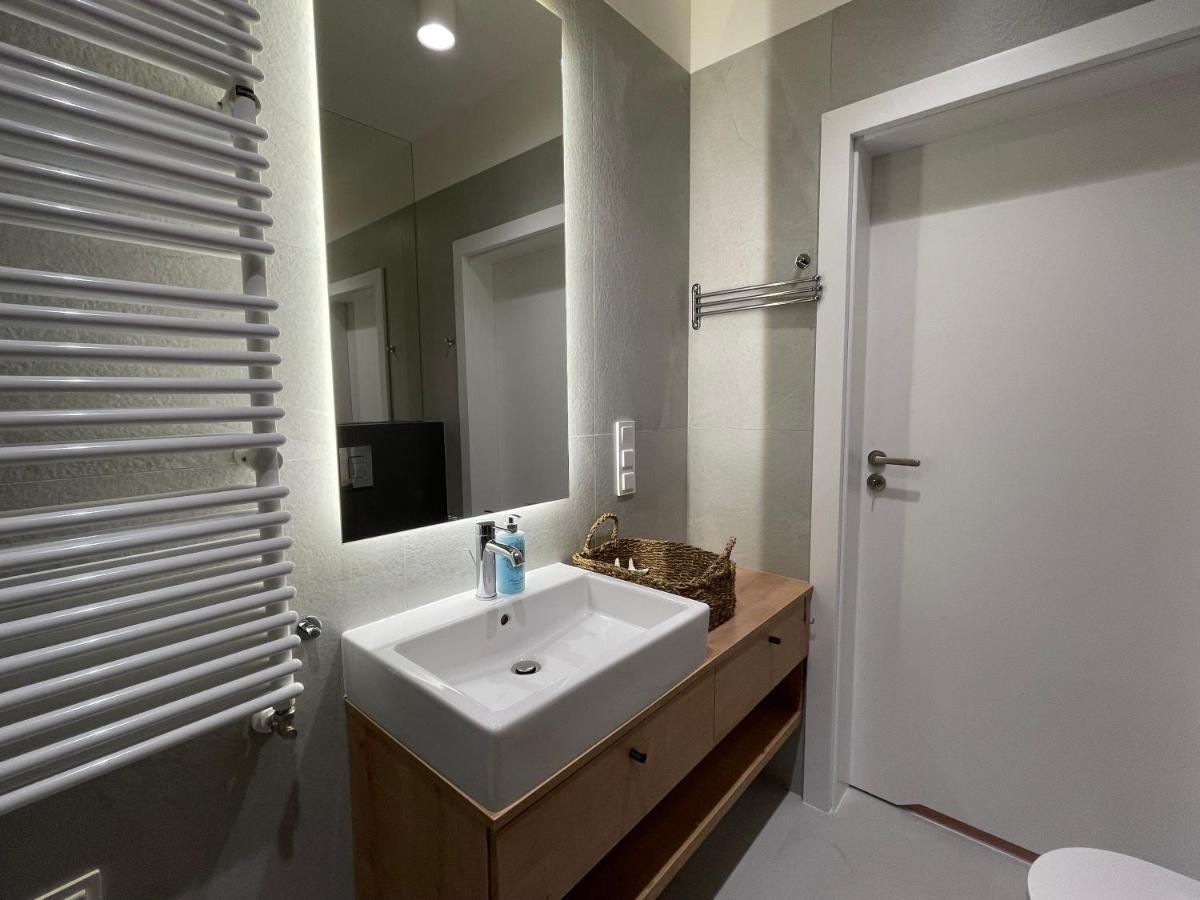 Apartament Morski Widok Nautic Park 51 Darlowko Esterno foto