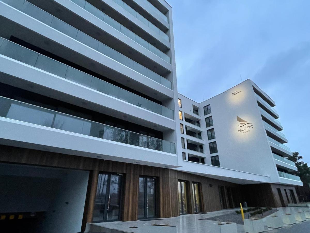 Apartament Morski Widok Nautic Park 51 Darlowko Esterno foto