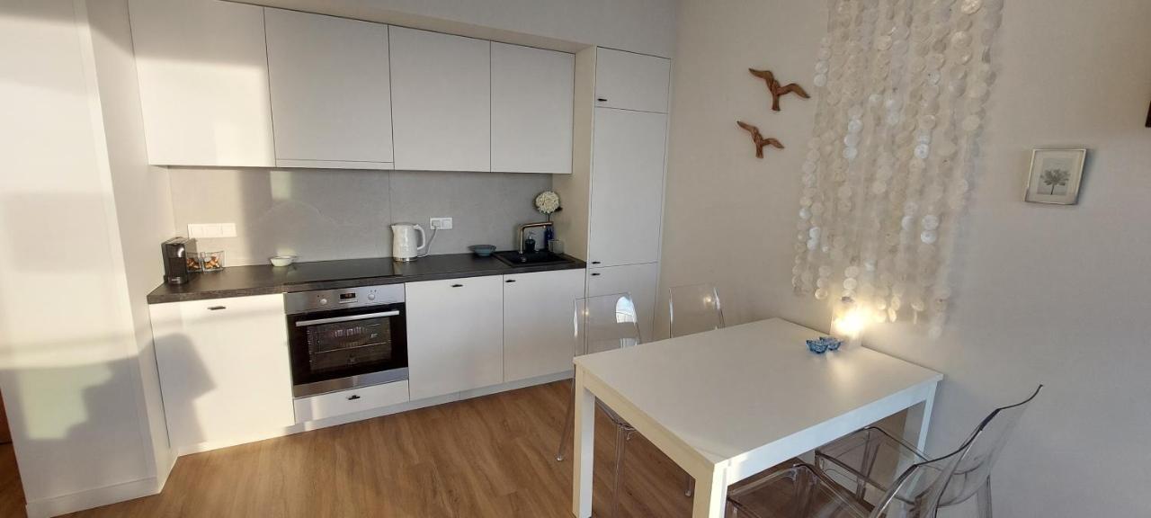 Apartament Morski Widok Nautic Park 51 Darlowko Esterno foto