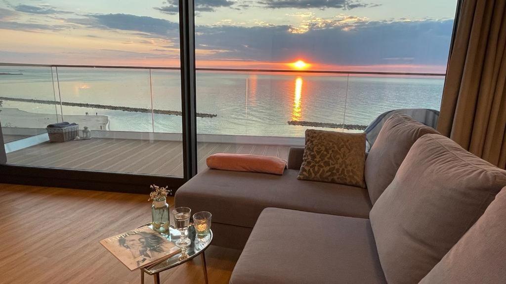 Apartament Morski Widok Nautic Park 51 Darlowko Esterno foto