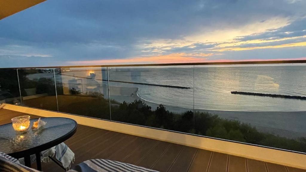 Apartament Morski Widok Nautic Park 51 Darlowko Esterno foto