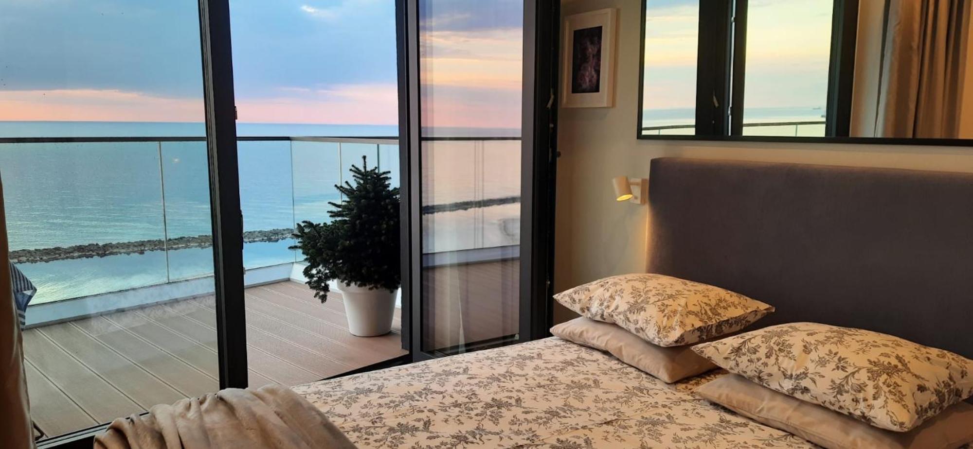 Apartament Morski Widok Nautic Park 51 Darlowko Esterno foto